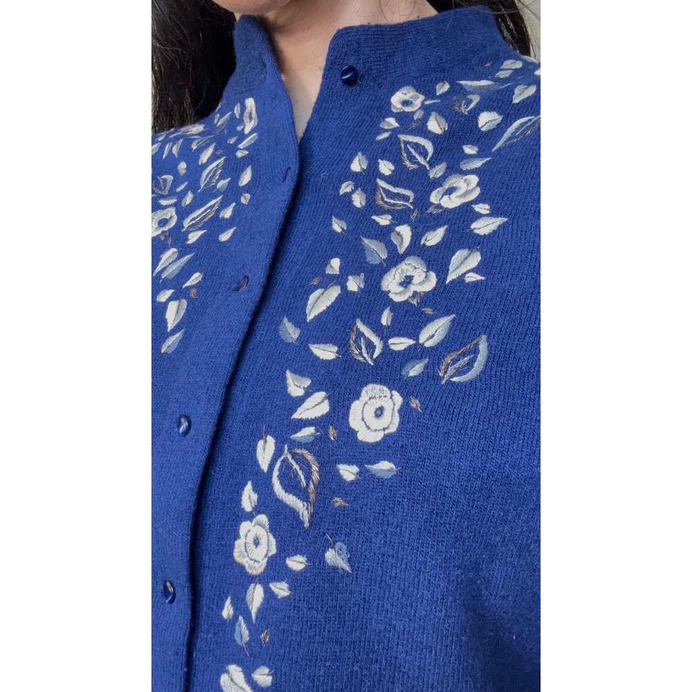 Vintage 60s Luisa Spagnoli Italy Blue Embroidered Floral Wool Cardigan Sweater - Picture 6 of 8